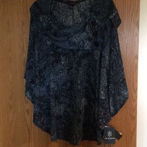 IN studio brand NWT blue & black flowy top